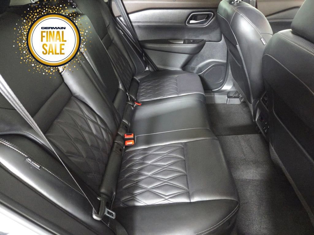 Used 2022 Nissan Rogue Platinum w/ Head-Up Display Package image 17