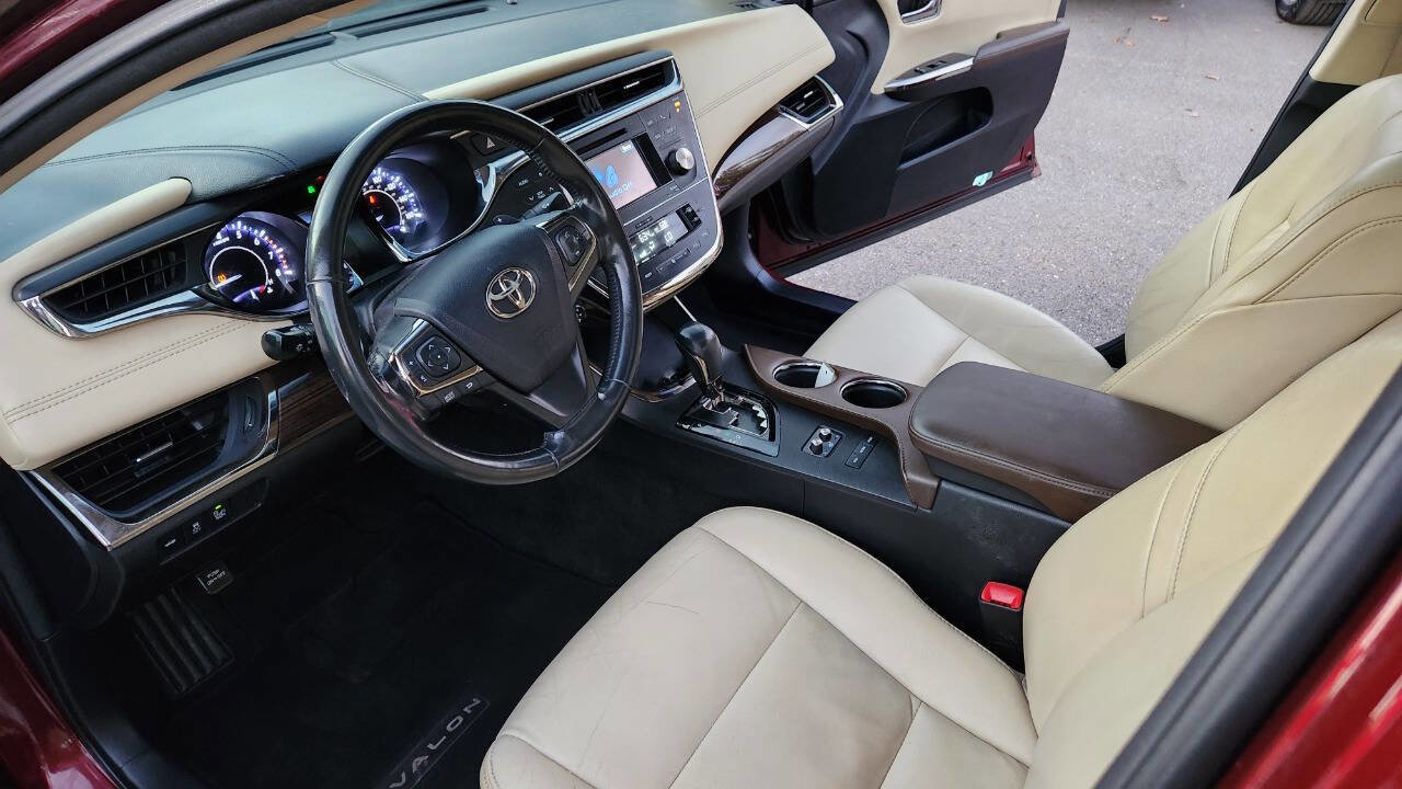 Used 2013 Toyota Avalon XLE Touring image 28