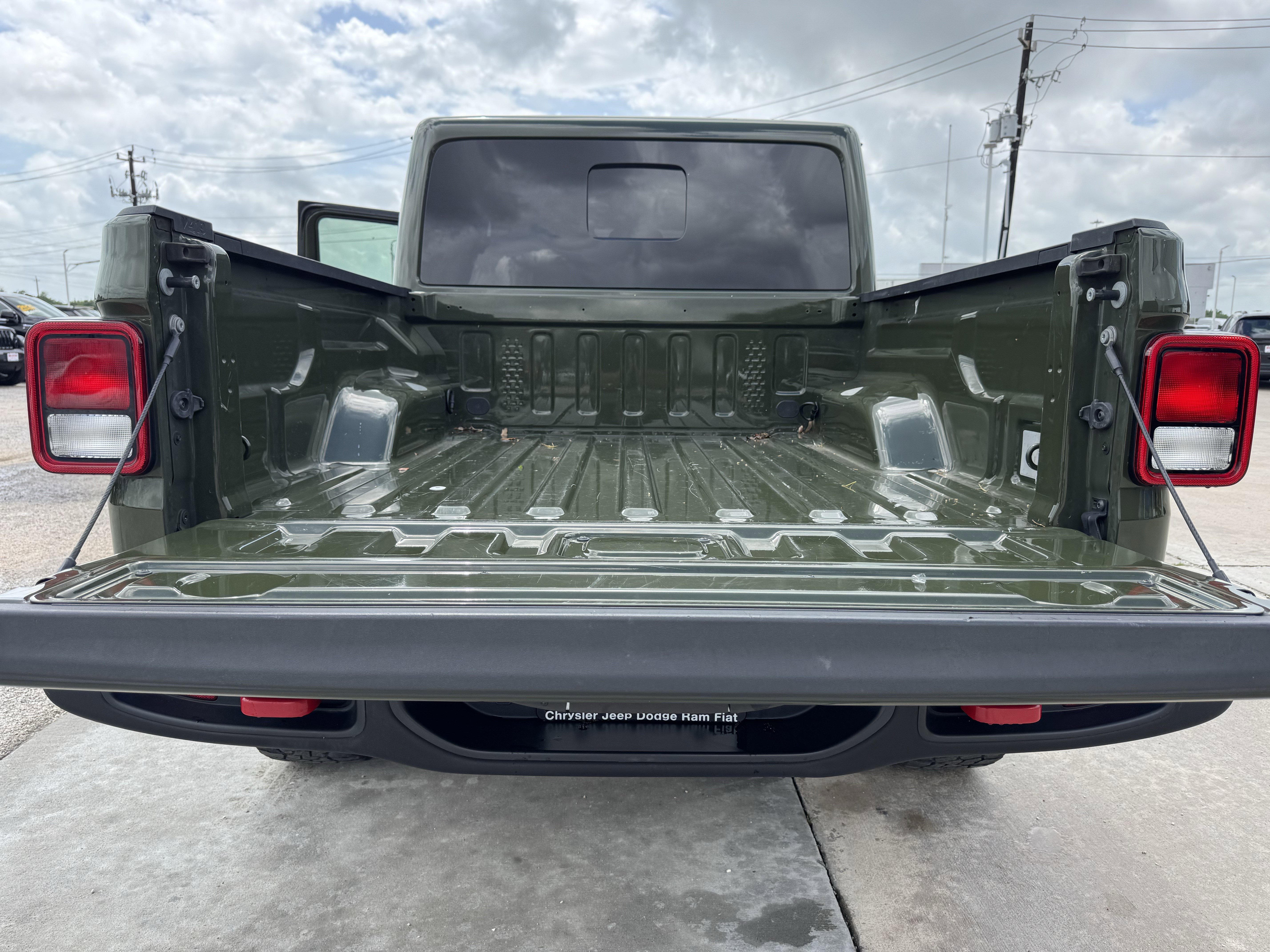 Used 2022 Jeep Gladiator Rubicon AWD/4WD image 30