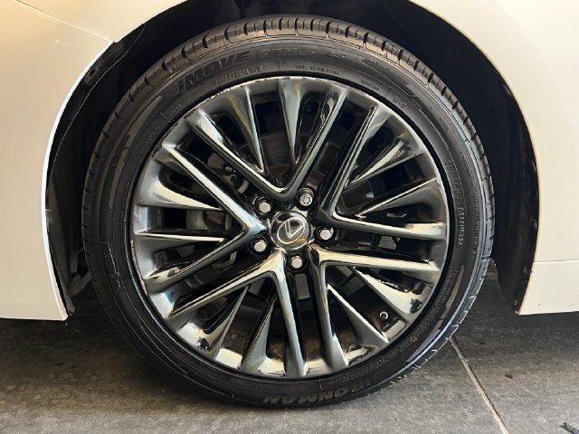 Used 2018 Lexus ES 350 w/ Luxury Package w/Wood Trim FWD image 9