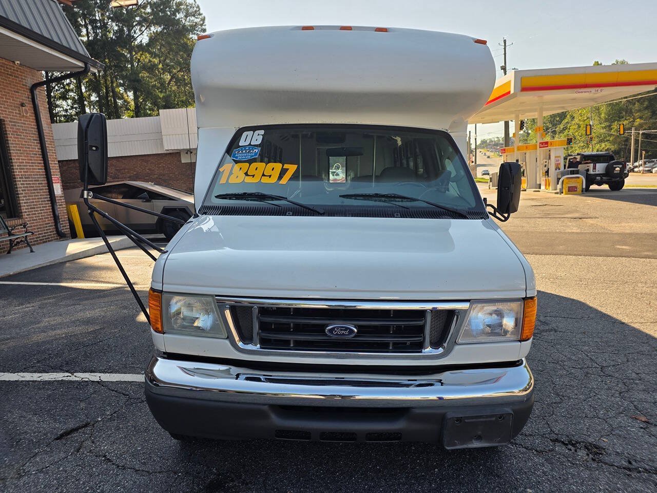 Used 2006 Ford E-450 and Econoline 450 RWD image 9