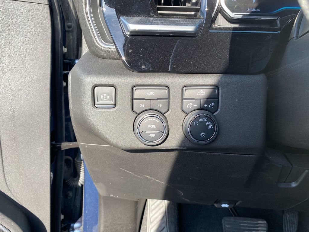 Used 2022 Chevrolet Silverado 1500 LT w/ Protection Package AWD/4WD image 14
