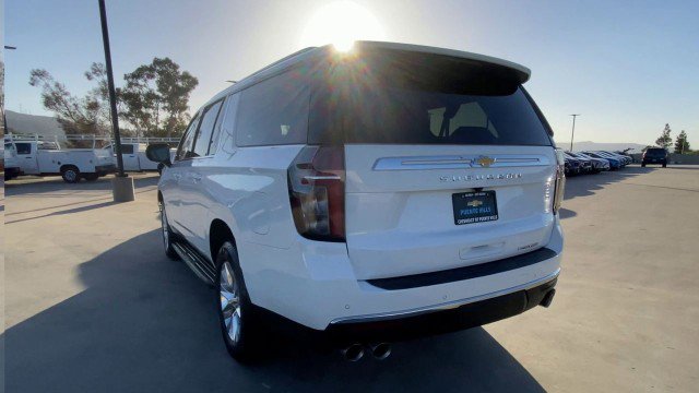 Used 2024 Chevrolet Suburban Premier image 7