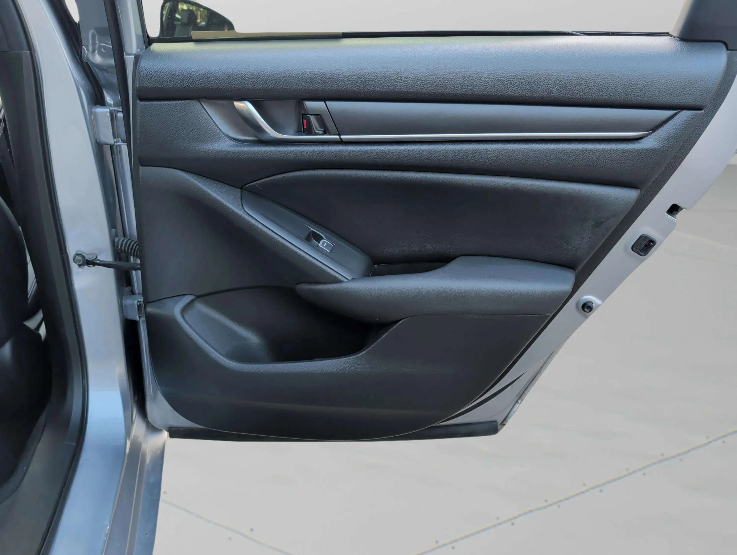 Used 2022 Honda Accord Sport image 12