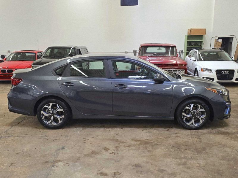 Used 2020 Kia Forte LXS image 3