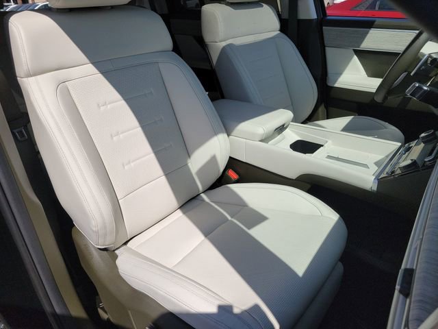 New 2025 Hyundai Santa Fe Calligraphy FWD image 18