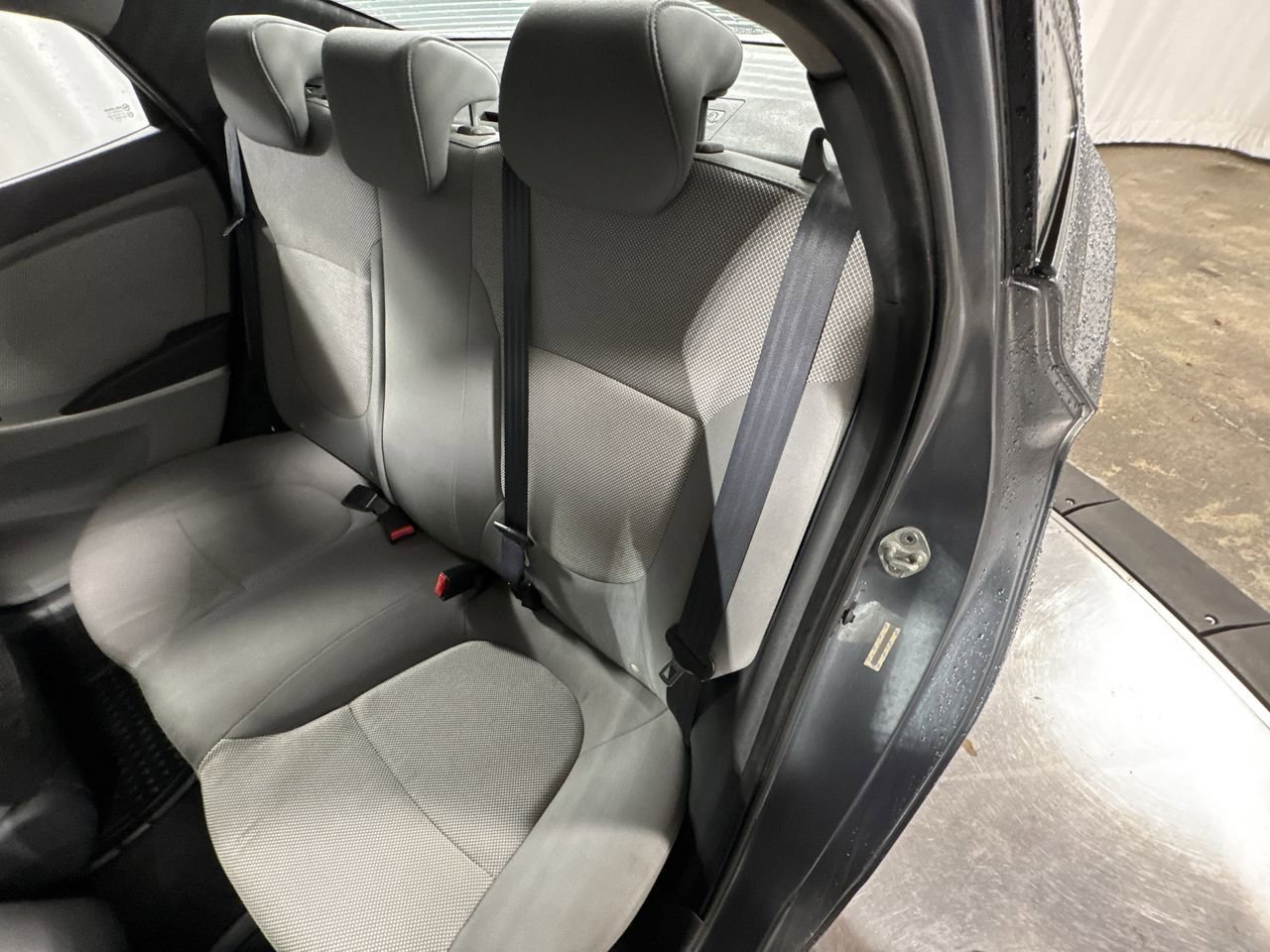 Used 2012 Hyundai Accent GLS w/ Comfort Pkg 2 FWD image 27