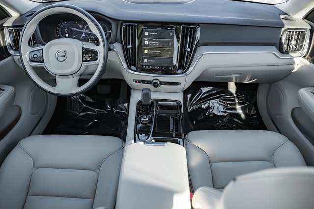 Used 2023 Volvo S60 T8 Plus image 18