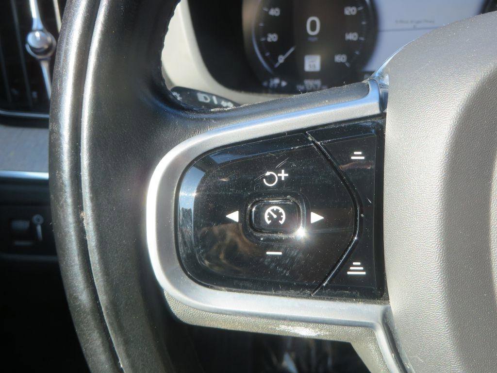 Used 2021 Volvo XC60 T6 Inscription w/ Protection Package Premier AWD/4WD image 14
