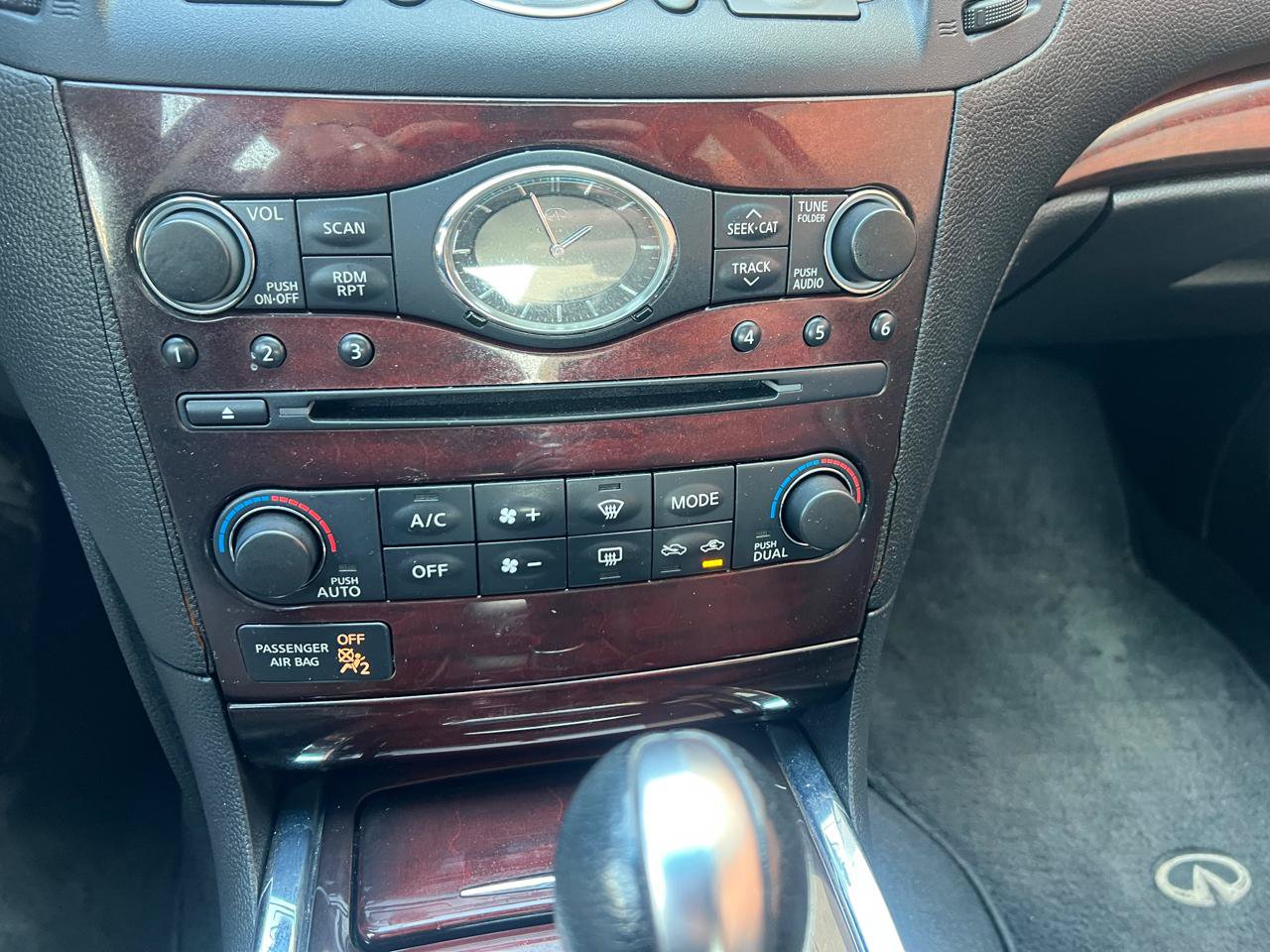 Used 2010 INFINITI G37 x Sedan w/ Premium Pkg AWD/4WD image 22