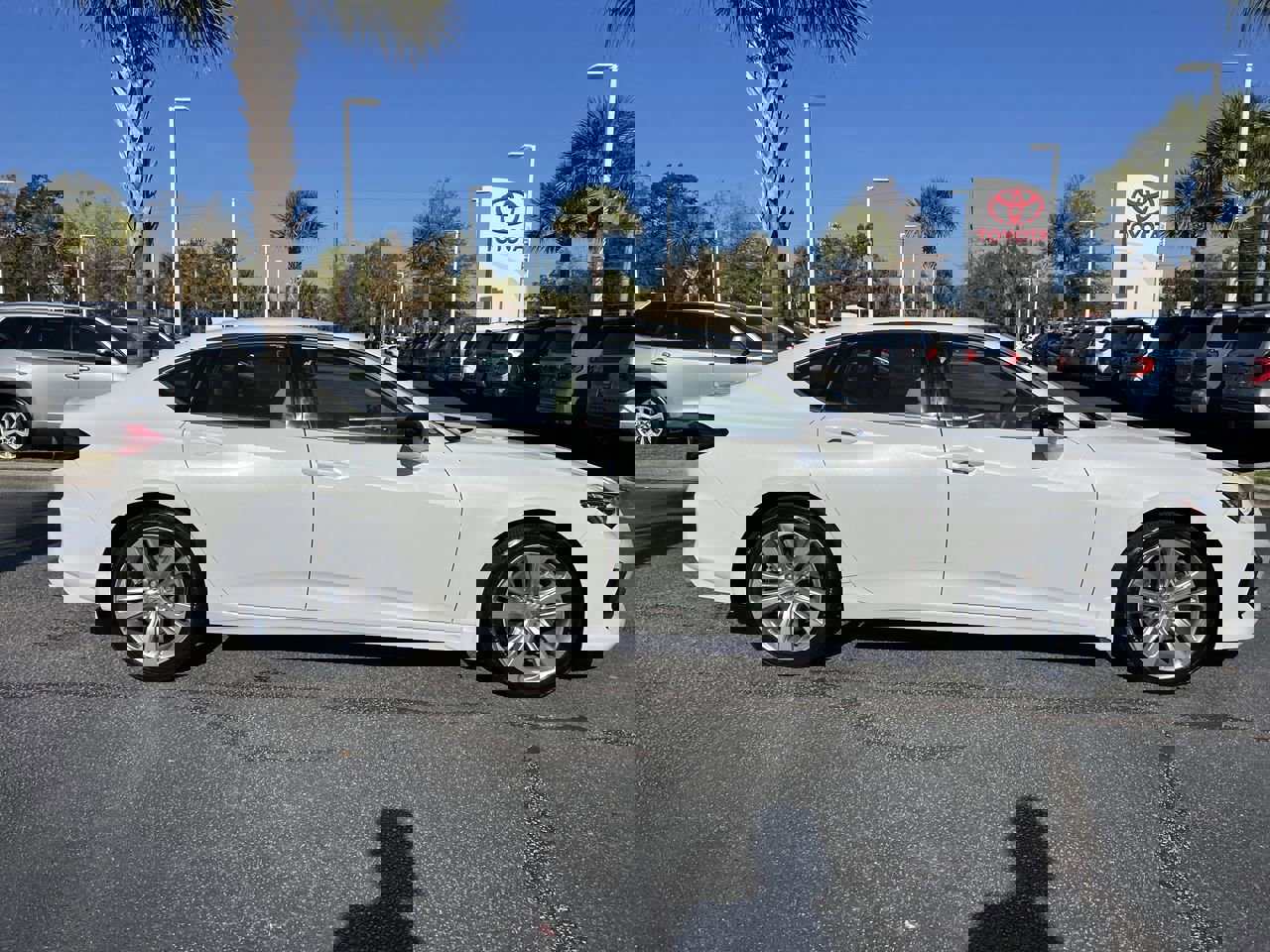 Used 2022 Acura TLX w/ Technology Package image 11