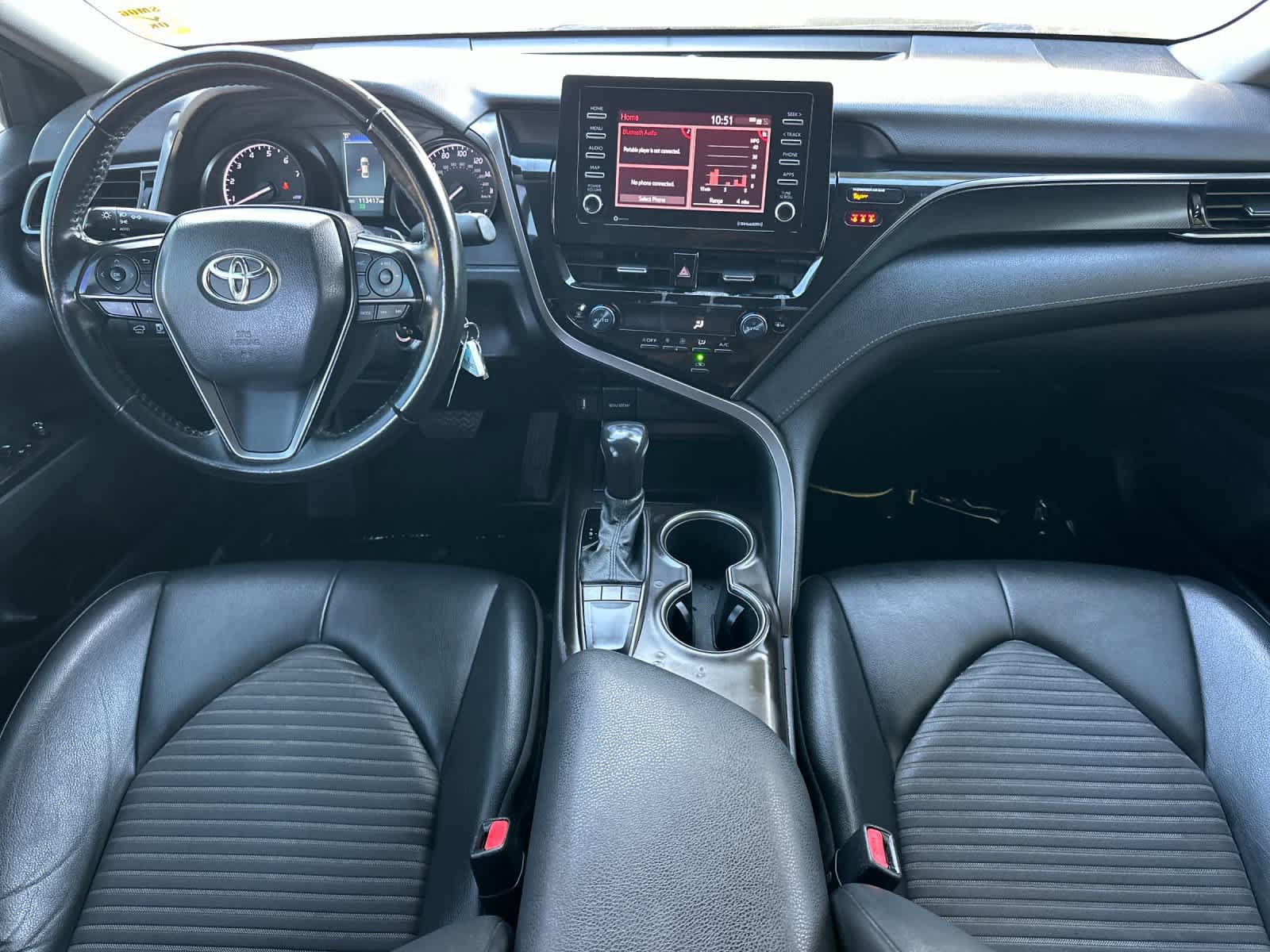 Used 2022 Toyota Camry SE FWD image 4