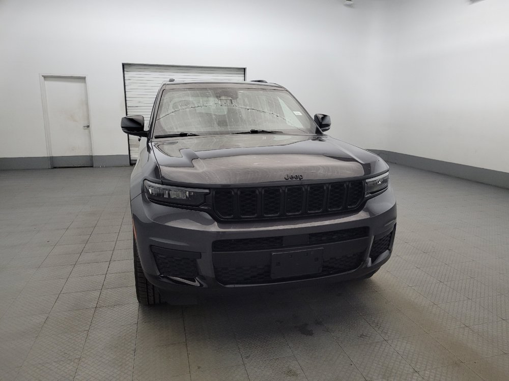 Used 2023 Jeep Grand Cherokee L Laredo AWD/4WD image 14