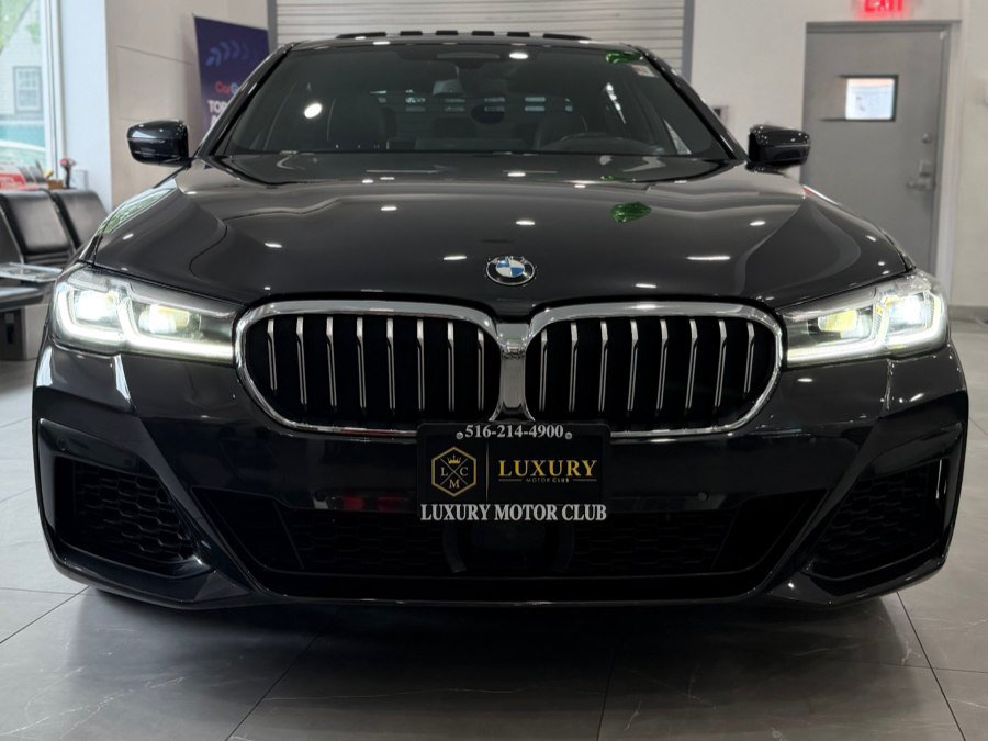 Used 2021 BMW 540i w/ M Sport Package RWD image 2