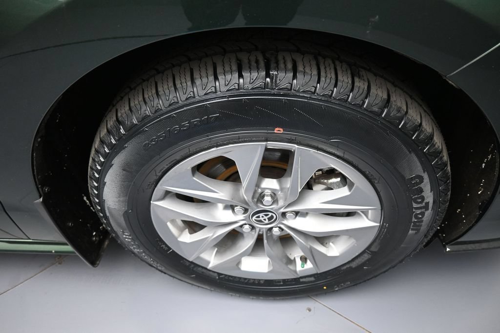 Certified 2025 Toyota Sienna XLE w/ XLE Plus Package AWD/4WD image 13