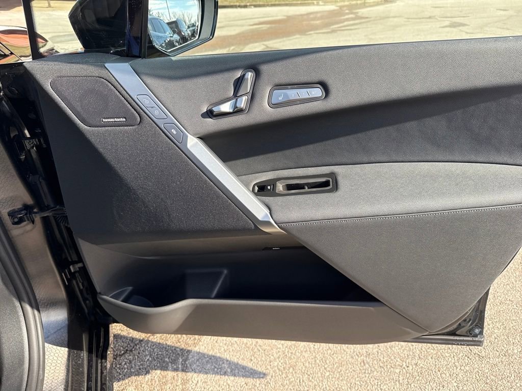 New 2026 BMW iX xDrive45 image 26