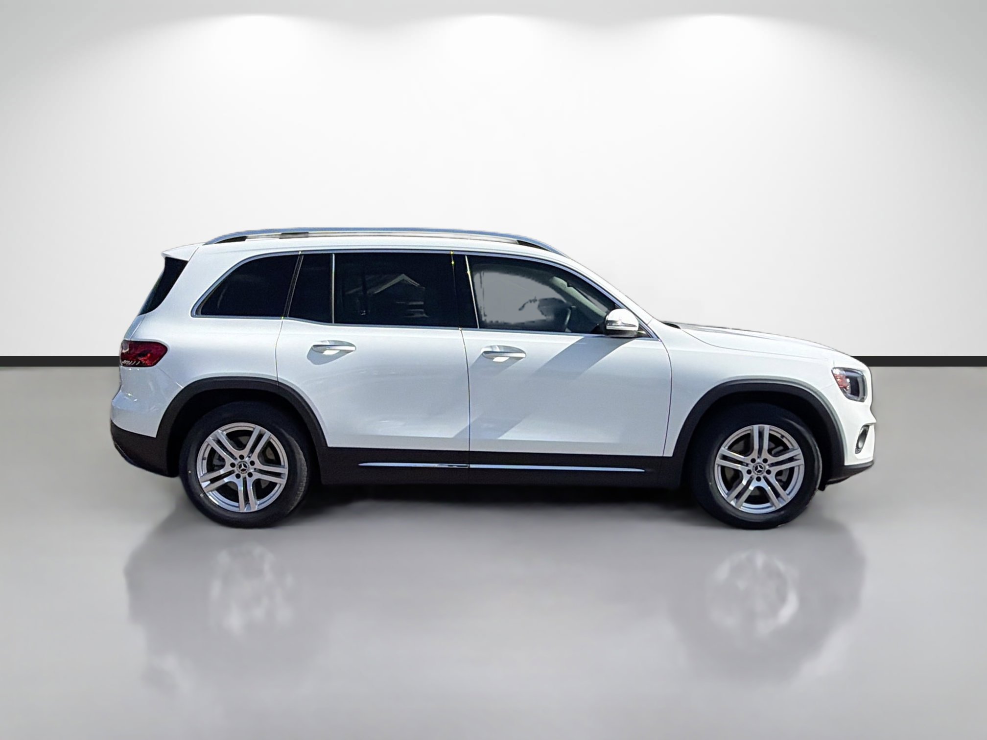 Used 2021 Mercedes-Benz GLB 250 image 6