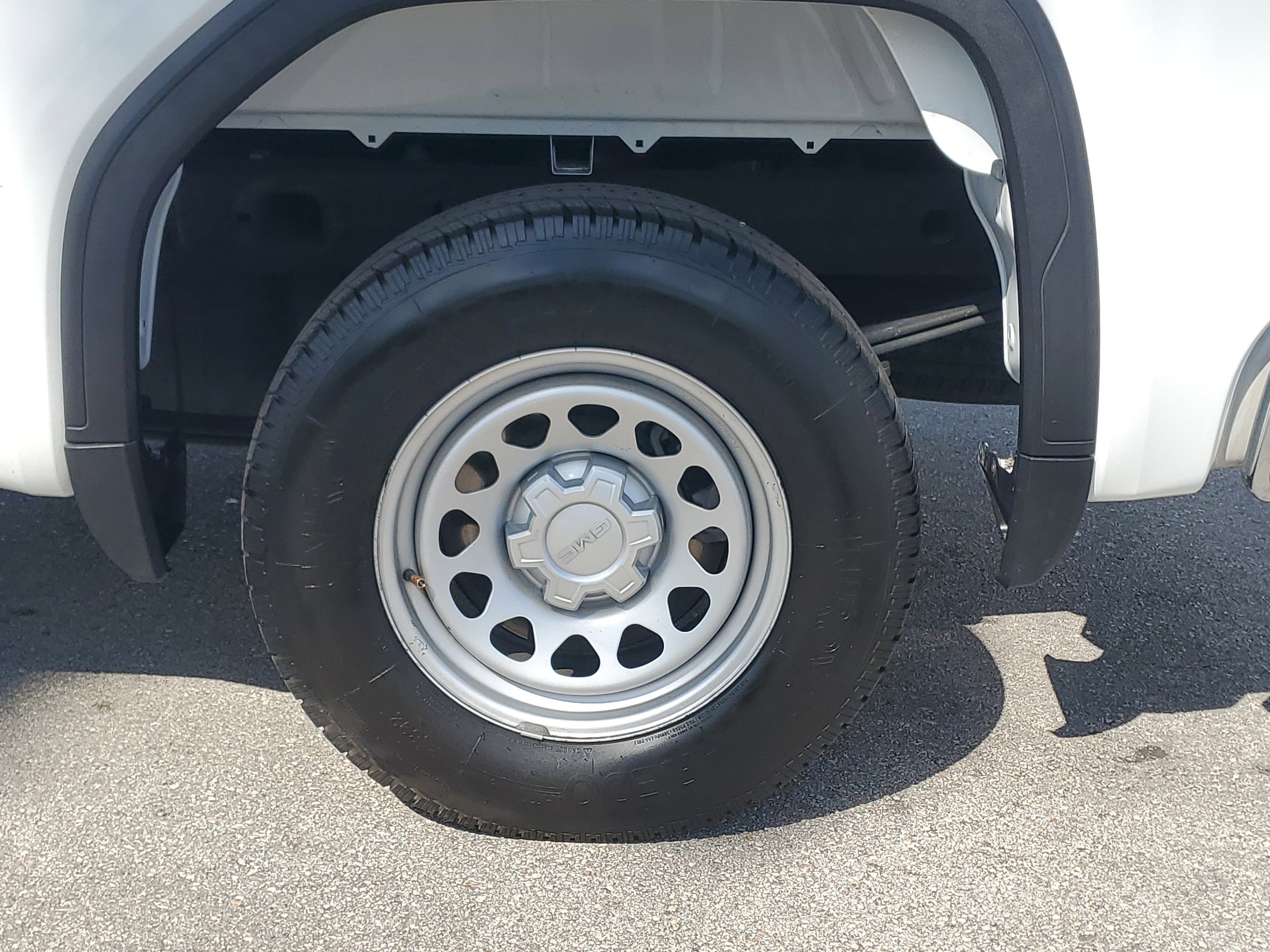 Used 2020 GMC Sierra 1500 2WD Double Cab image 9