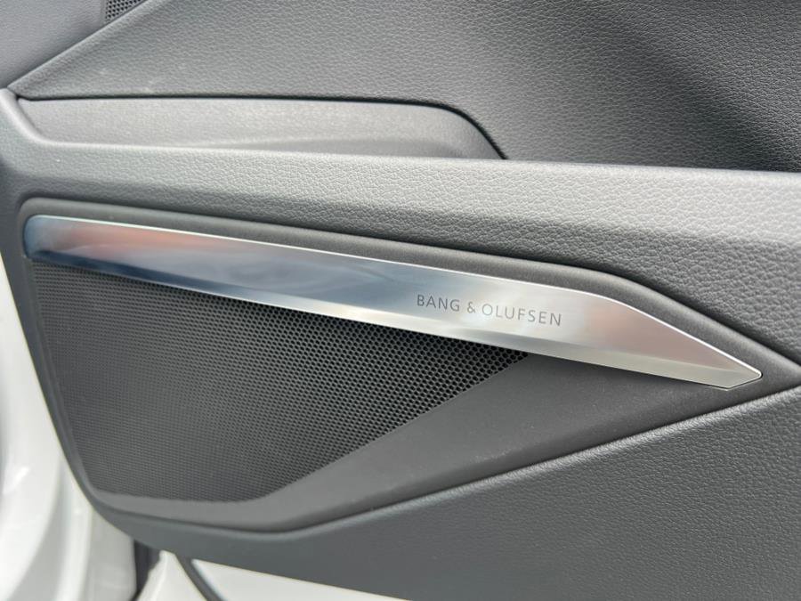 Used 2023 Audi e-tron Premium Plus w/ Premium Plus Package image 10