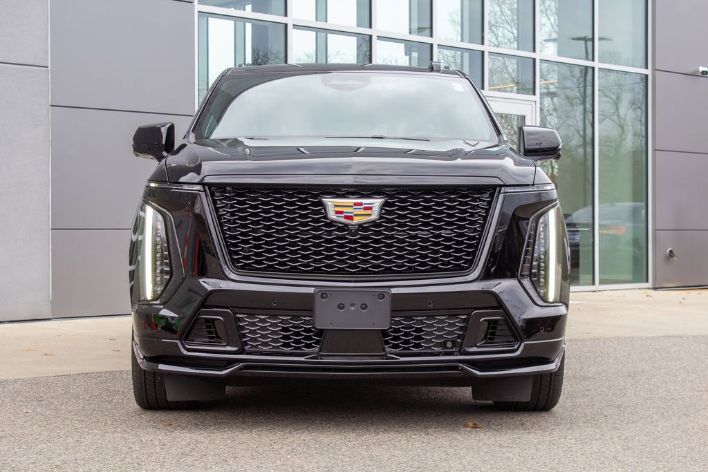 Used 2025 Cadillac Escalade V image 2
