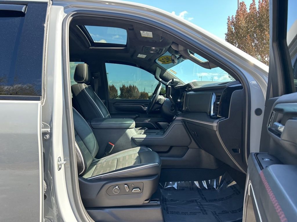 Used 2024 GMC Sierra 2500 AT4X image 39