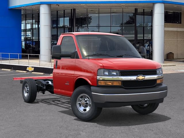 New 2026 Chevrolet Express 3500 RWD image 7