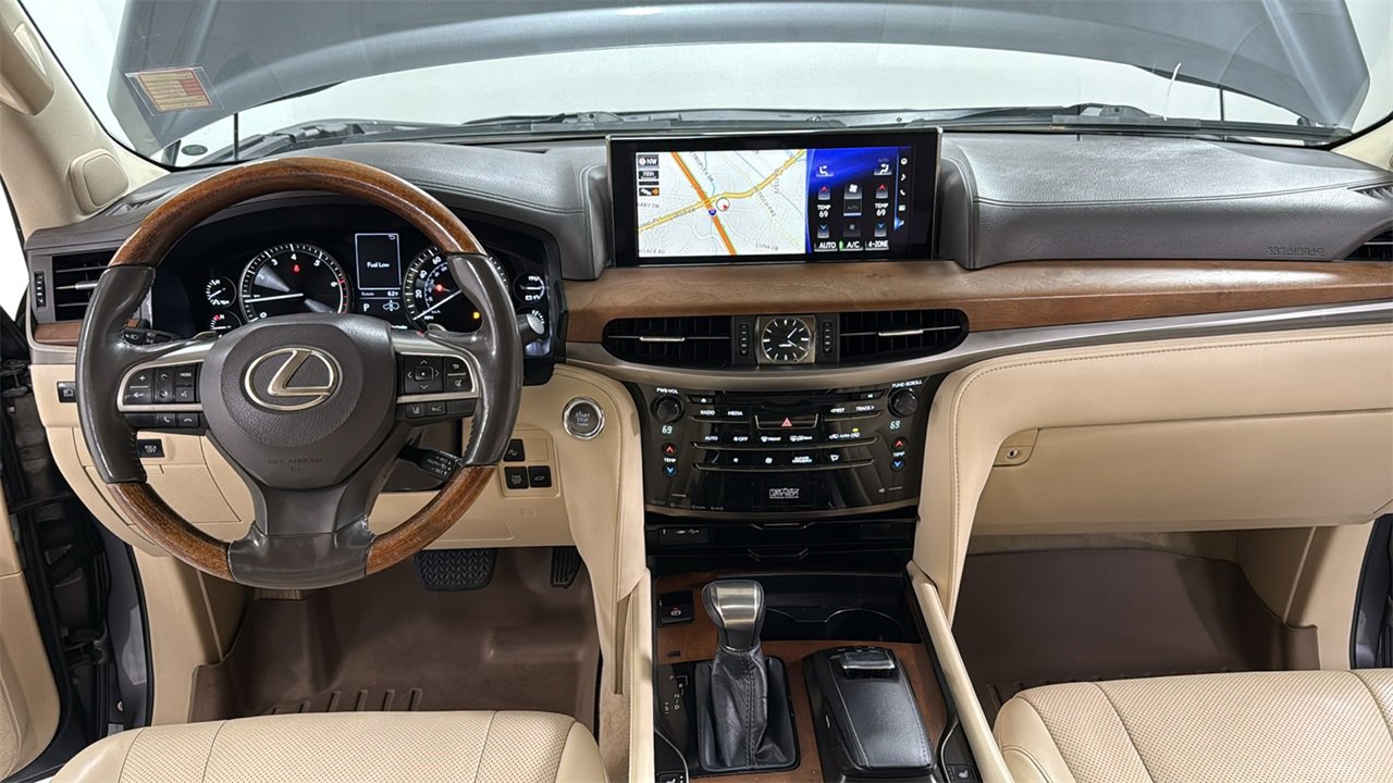 Used 2017 Lexus LX 570 4WD image 9