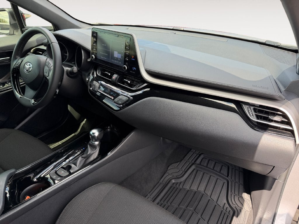 Used 2019 Toyota C-HR XLE FWD image 27