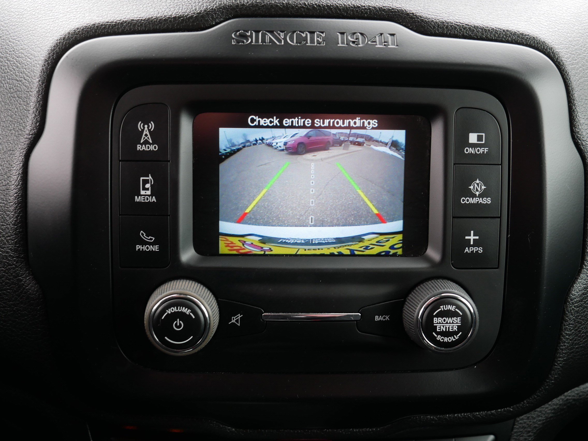 Used 2017 Jeep Renegade Latitude w/ Cold Weather Group image 27