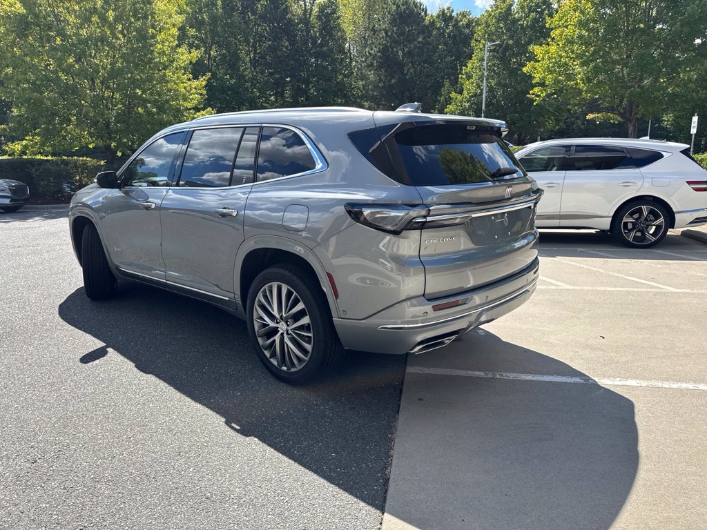 Used 2026 Buick Enclave Avenir w/ Super Cruise Package FWD image 8