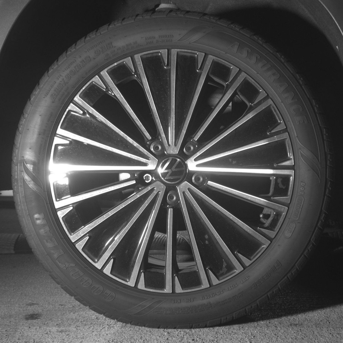 Used 2025 Volkswagen Taos SE image 15