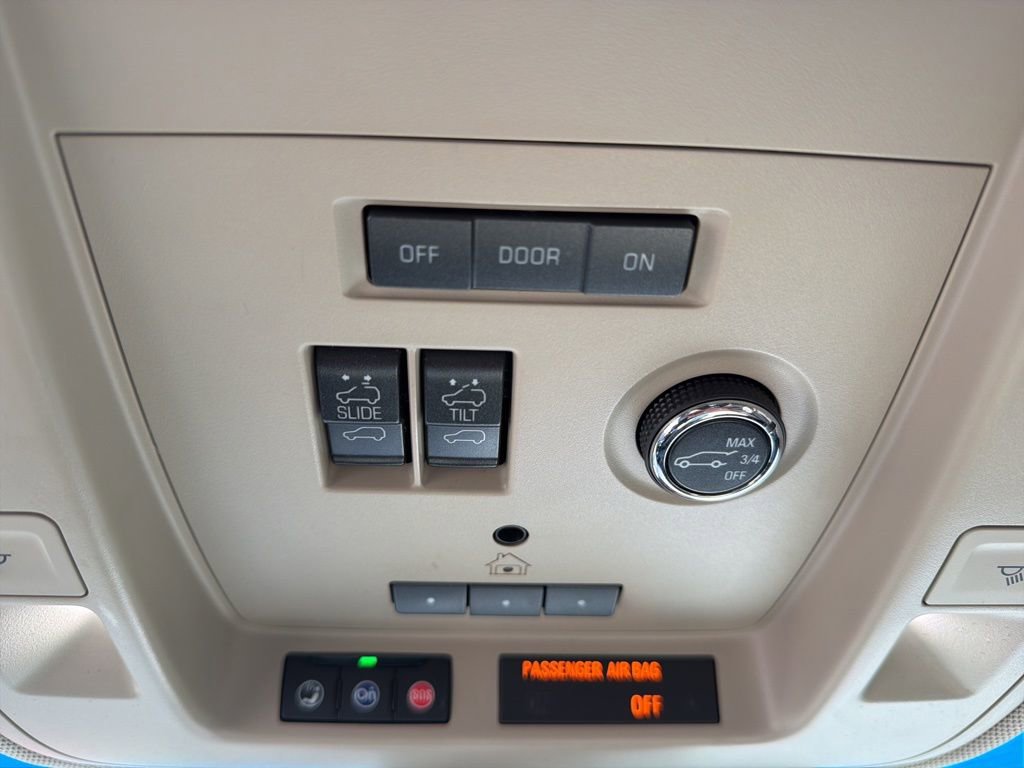 Used 2018 Cadillac Escalade Premium Luxury AWD/4WD image 57