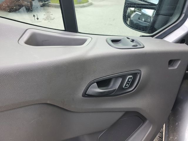Used 2022 Ford Transit 250 Medium Roof RWD image 9