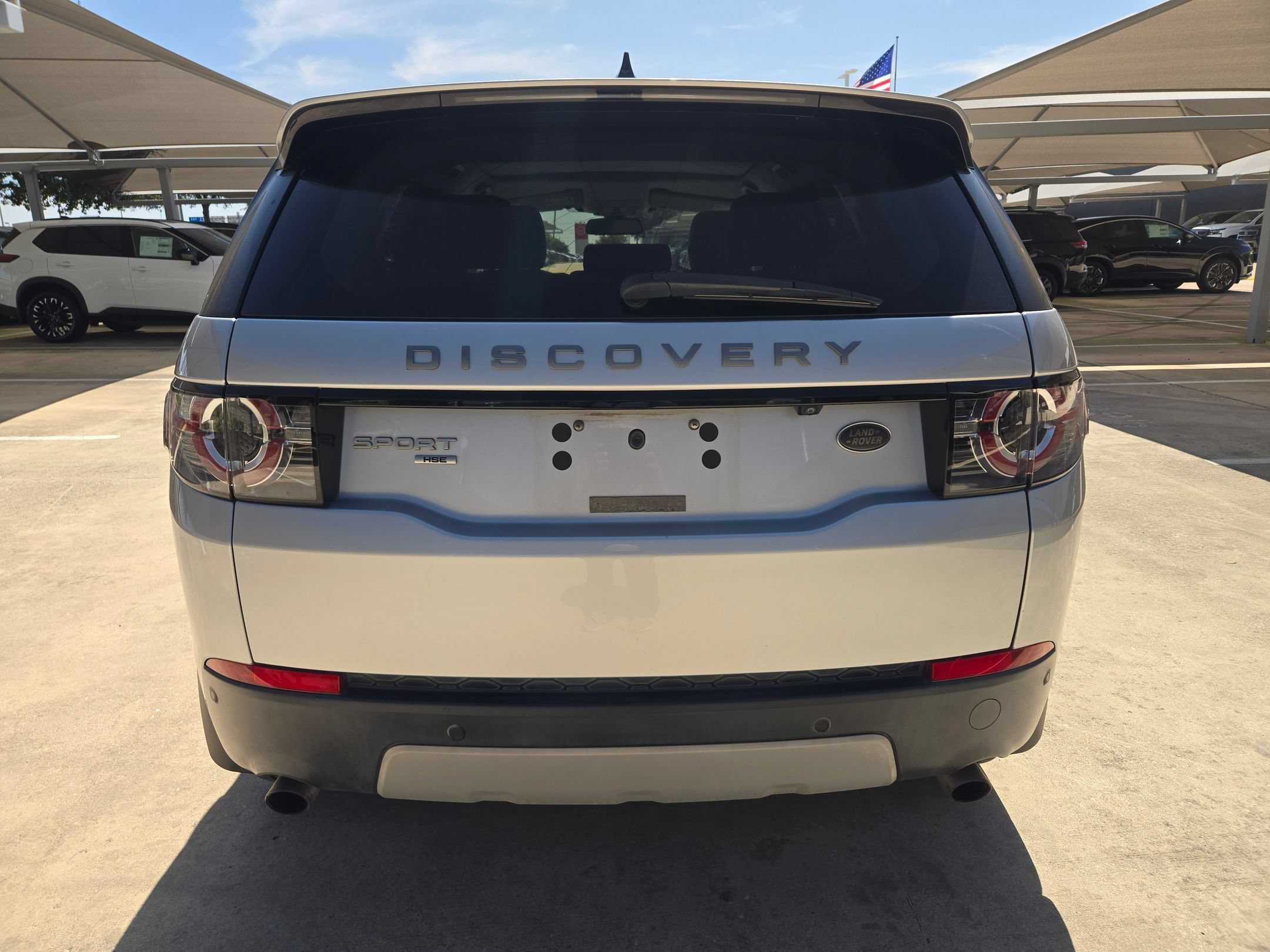 Used 2017 Land Rover Discovery Sport HSE AWD/4WD image 4