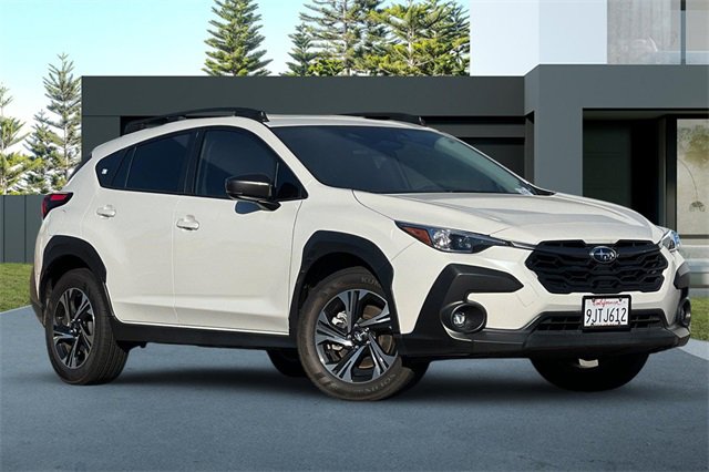 Used 2024 Subaru Crosstrek 2.0i Premium image 2