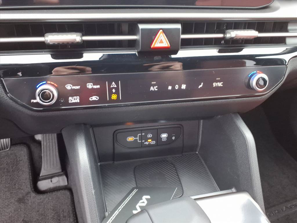 New 2026 Kia Sportage SX FWD image 23