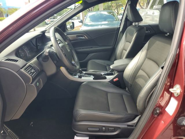 Used 2017 Honda Accord Sport image 17