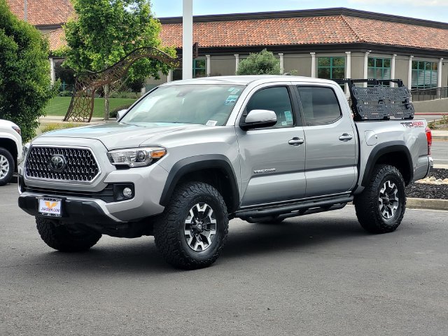 Certified 2019 Toyota Tacoma TRD Off-Road AWD/4WD image 9