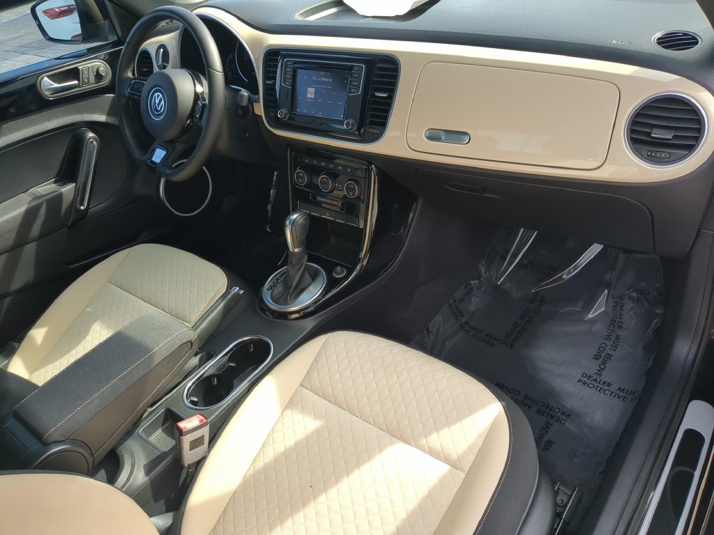 Used 2019 Volkswagen Beetle 2.0T SE FWD image 10