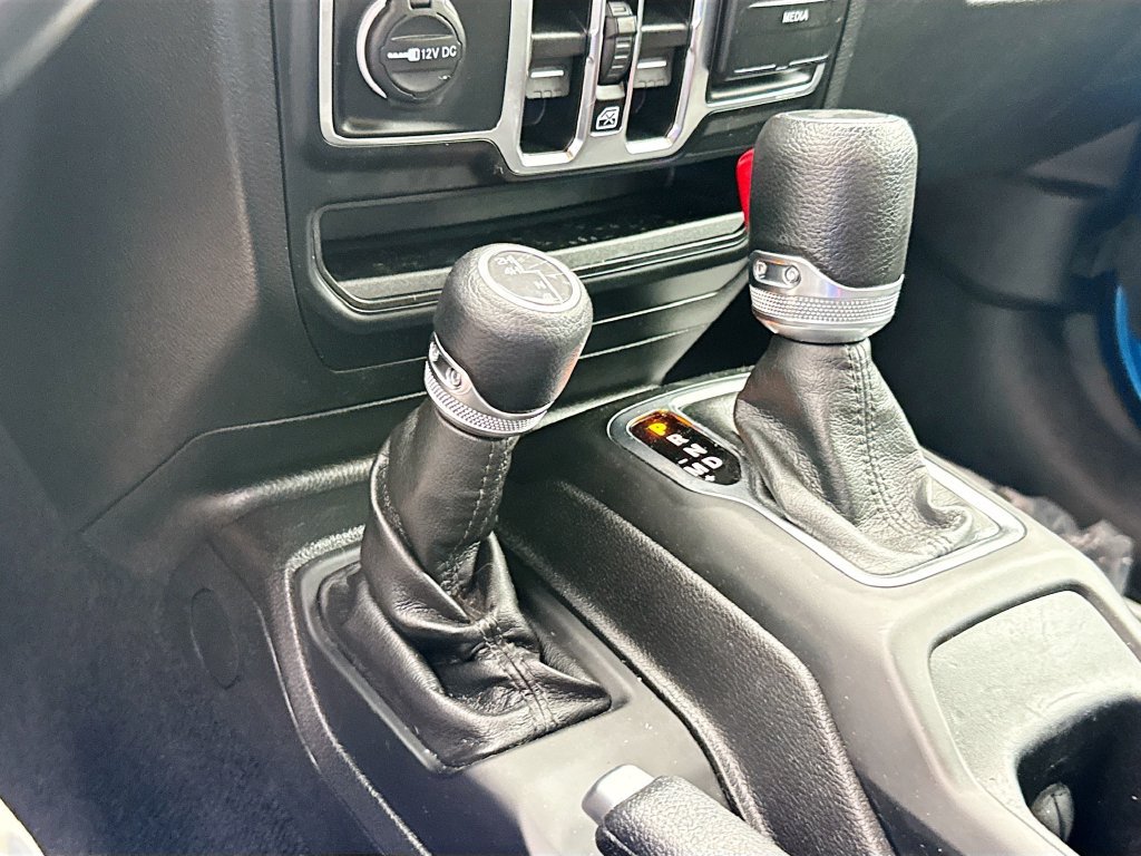 Used 2022 Jeep Wrangler Unlimited Sport AWD/4WD image 18