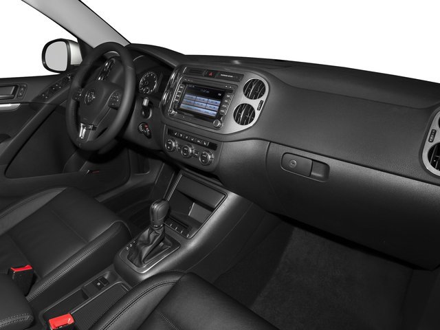Used 2017 Volkswagen Tiguan Limited w/ Premium Package image 19