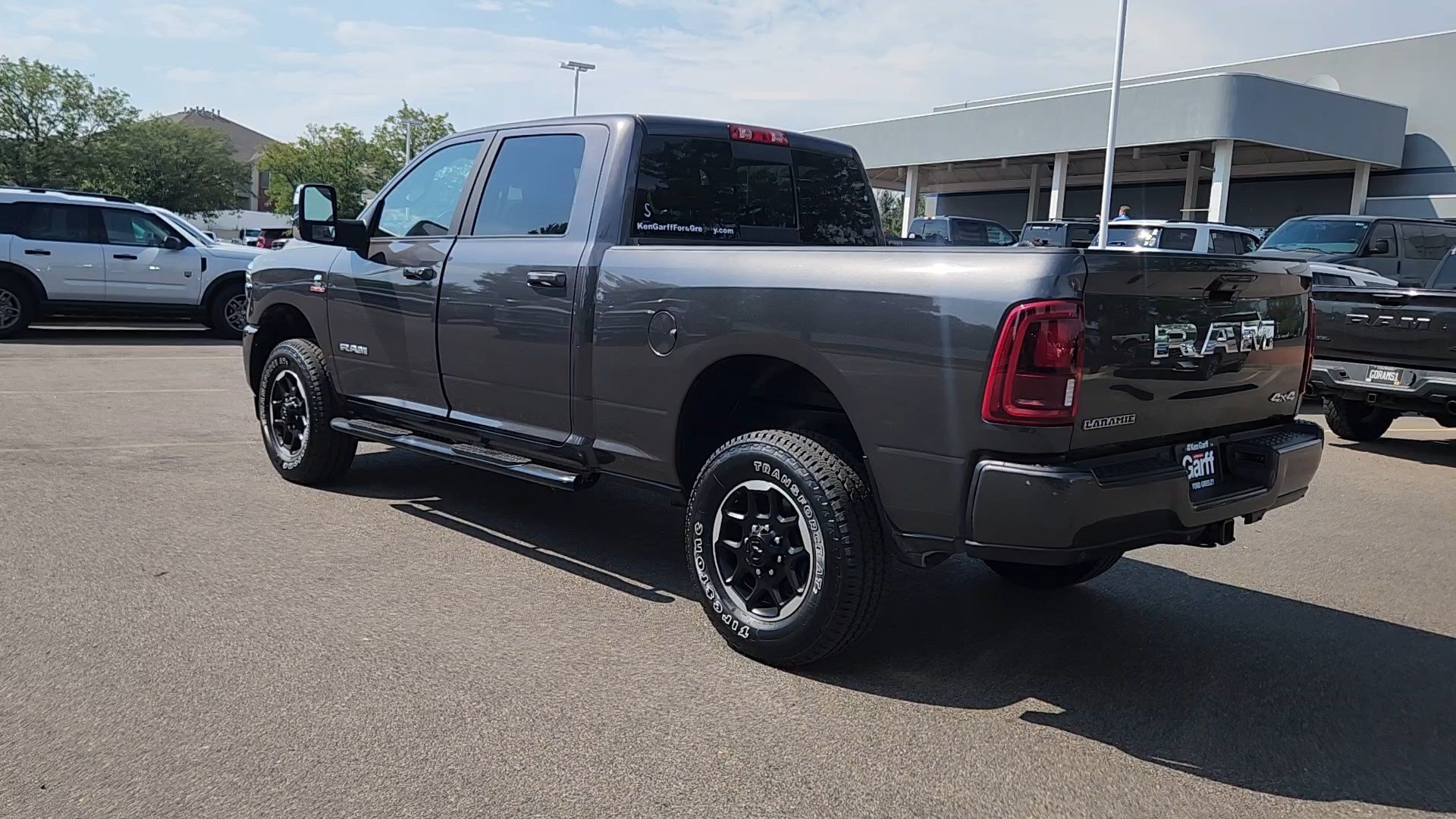 Used 2025 RAM 2500 Laramie AWD/4WD image 7
