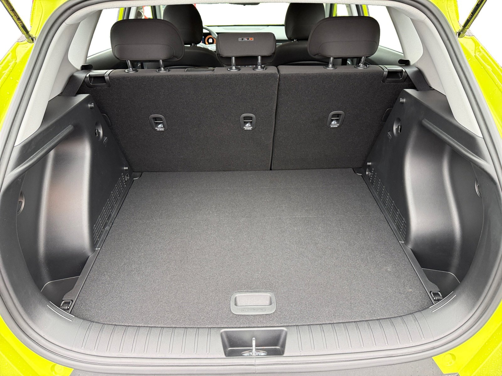 Certified 2025 Hyundai Kona SE image 17