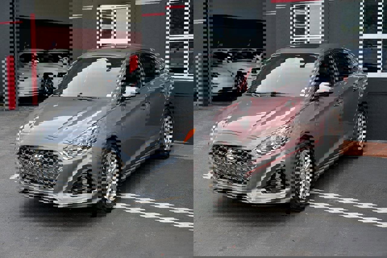 Used 2019 Hyundai Sonata Sport w/ Winter Weather Package image 3