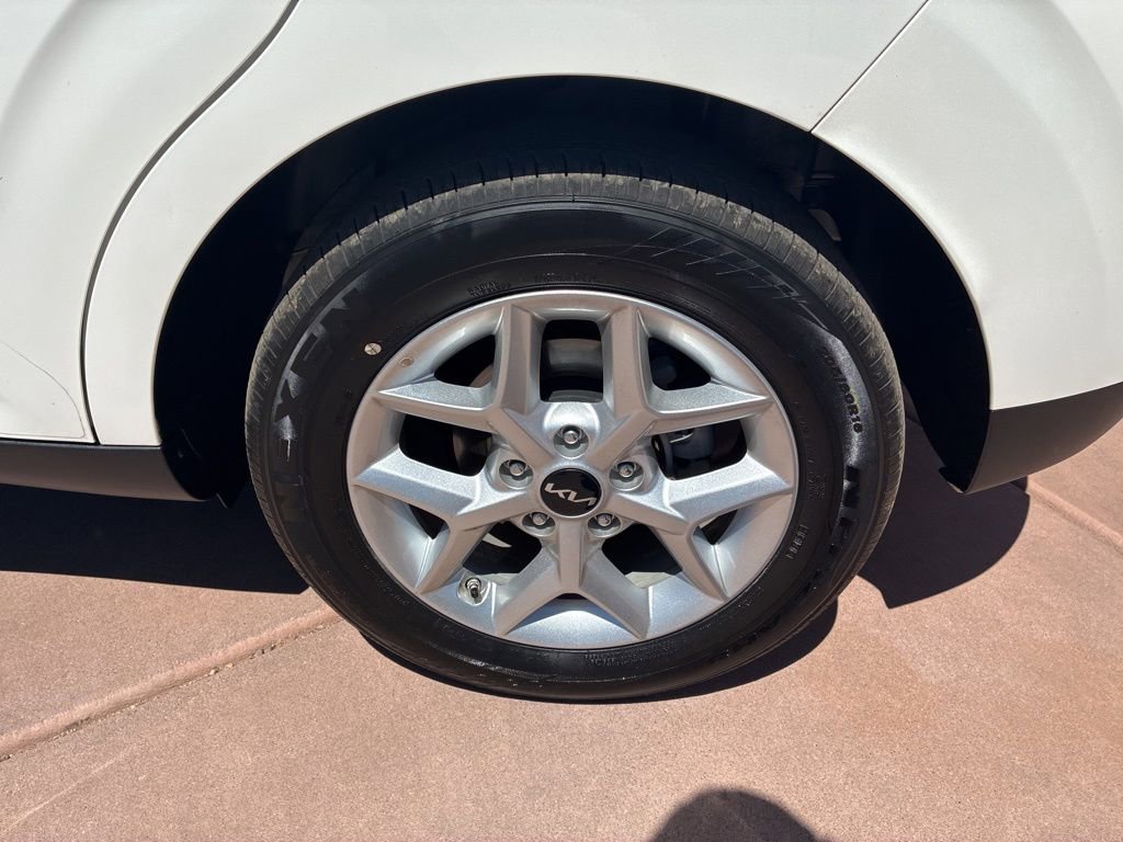 Used 2025 Kia Soul LX image 36