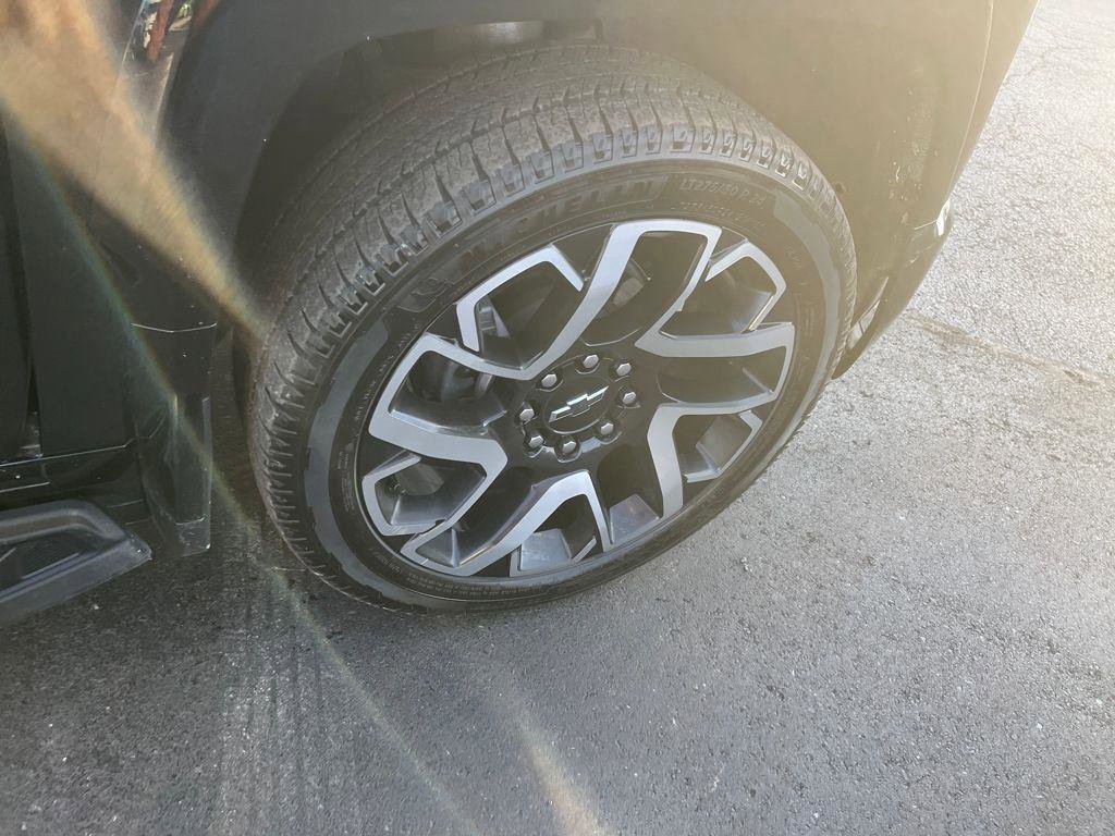 Used 2025 Chevrolet Silverado EV RST image 30