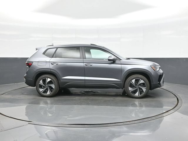 New 2026 Volkswagen Taos SE AWD/4WD image 8