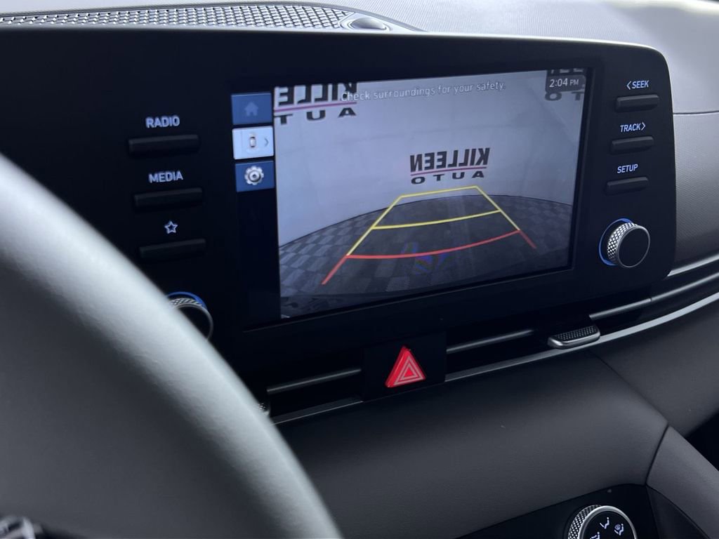 Used 2025 Hyundai Elantra SE FWD image 19