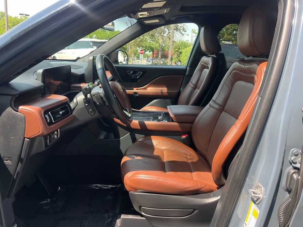 Used 2025 Lincoln Aviator Reserve w/ Jet Appearance Package AWD/4WD image 25