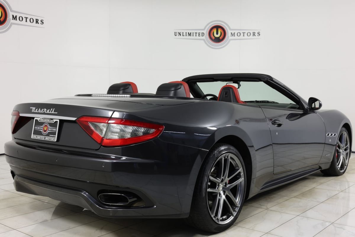Used 2017 Maserati GranTurismo Convertible RWD image 3